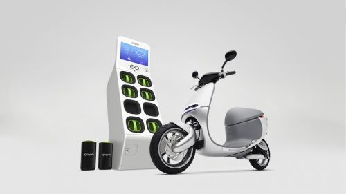 Gogoro+Family+Shot