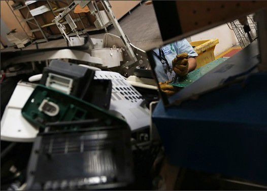 电子垃圾何处去？ 回收再利用保护环境