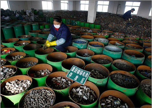 电子垃圾何处去？ 回收再利用保护环境