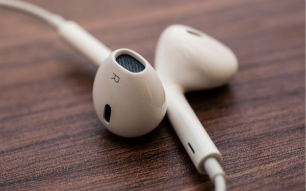 Apple-EarPods_meitu_1
