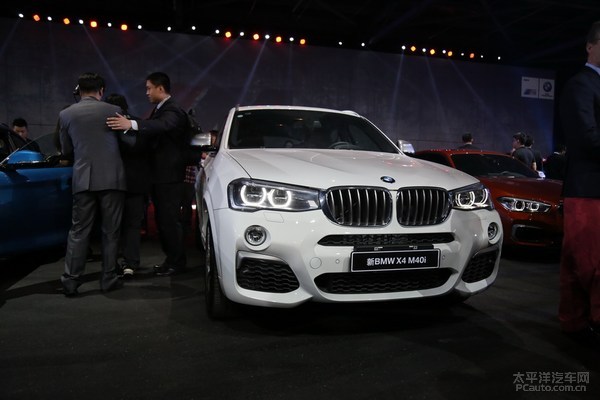 宝马X4 M40i