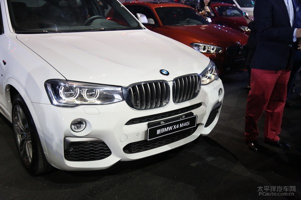 宝马X4 M40i