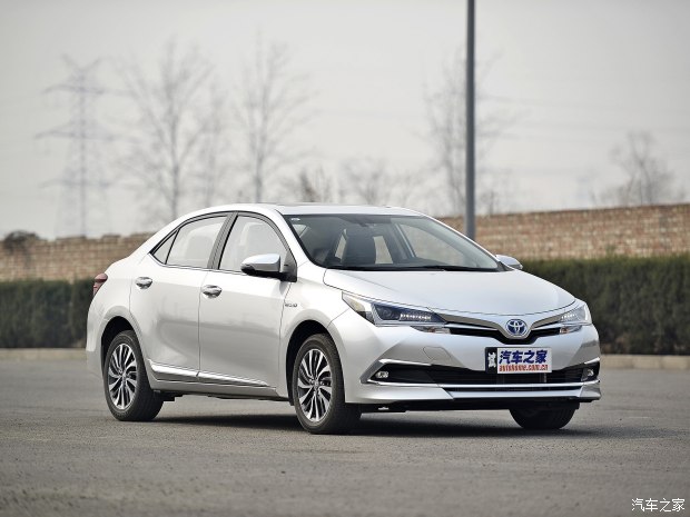 一汽丰田 卡罗拉 2016款 双擎 1.8L CVT旗舰版