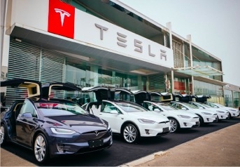 特斯拉Model X首批中国交付的6辆车