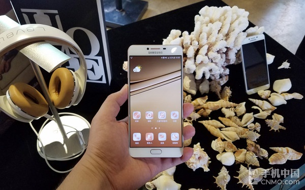 骁龙625全球首发！ 三星Galaxy C7上市第6张图