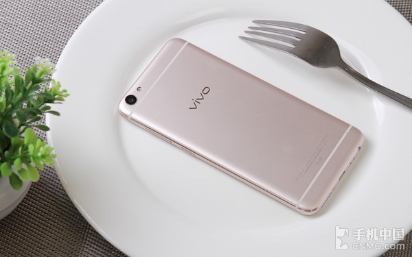 每秒售16.7台 自拍神器vivo X7火爆上市第3张图