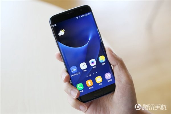 曲面屏还是无边框？仅谈三星与努比亚的屏幕美学