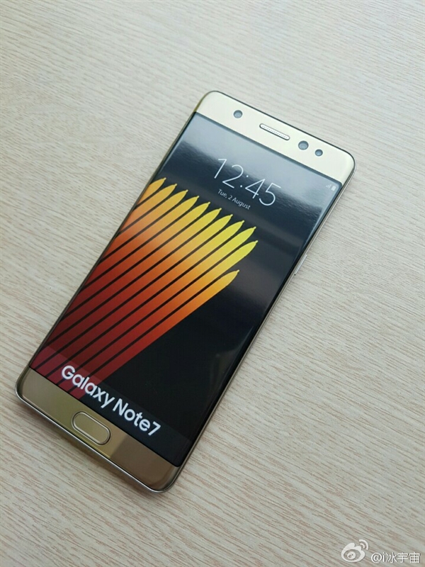 三星Note 7包装盒首曝：金灿灿