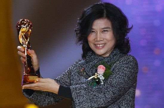 高定价、微商专卖，董明珠的格力手机是来真的？