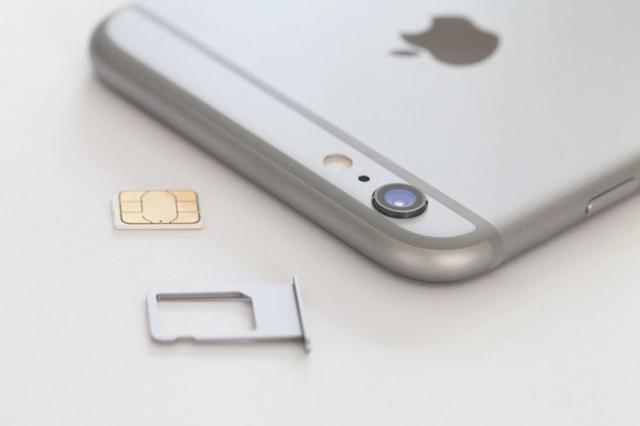 国内竞争压力大 传苹果为下代iPhone定制双卡版