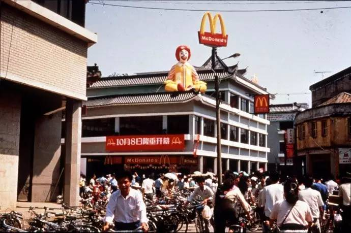 麦当劳在中国的26年，见证了美国方式的入侵与蒸发        