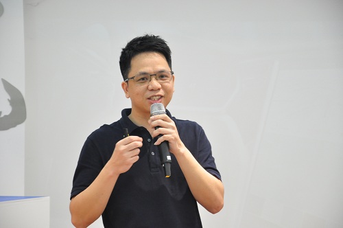 何杰