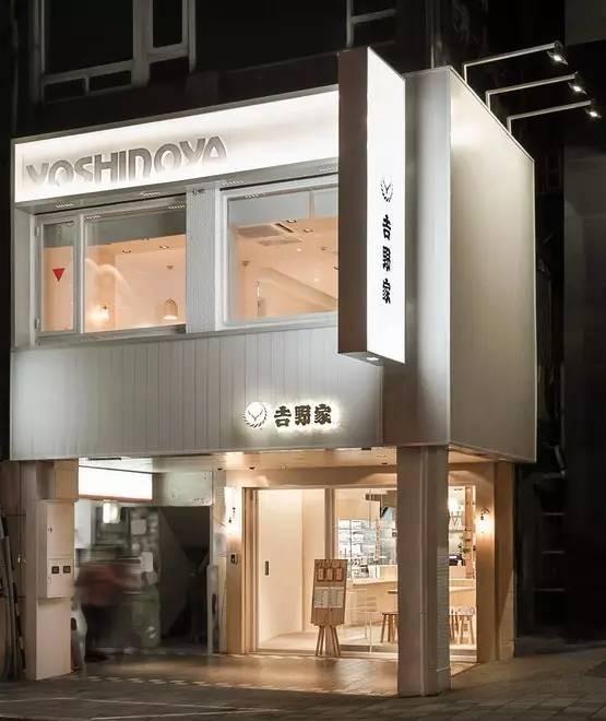 沙县小吃开了轻食店，接地气的老牌餐饮要怎么变洋气？