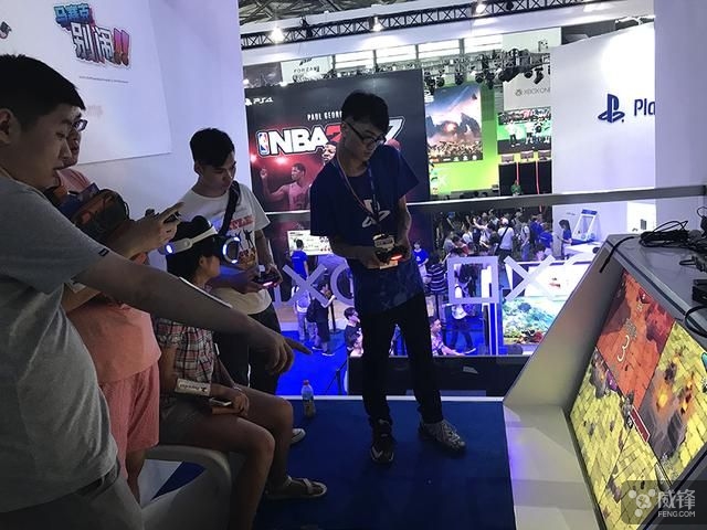 CJ2017：全场最魔性VR游戏《马赛克别闹》