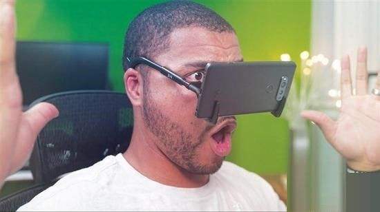 新物种VR手机：究竟是试错者还是搅局者？        