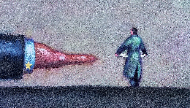 讨薪一周年，“公司能破产”成明星衣橱离职员工的唯一希望        