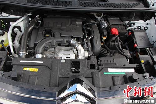 天逸350THP车型采用了1.6T涡轮增压发动机