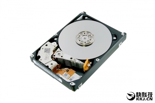 东芝突发2.5寸万转新硬盘：最大容量2.4TB