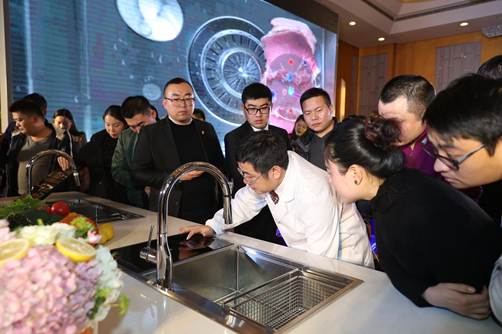 欧琳A8水离子净洗水槽实验演示