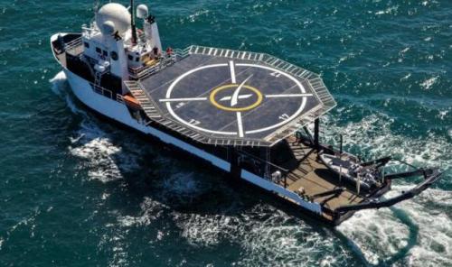 SpaceX载人龙飞船回收船升级 新增直升机停机坪