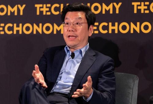 李开复：在AI时代 企业有责任培训员工不被失业