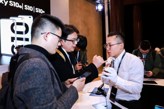 为什么说只有三星才能引领智能手机的未来？1370