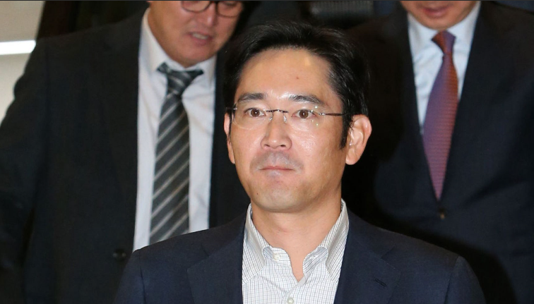 三星继承人李在镕就公司不当行为道歉：不会让子女接班