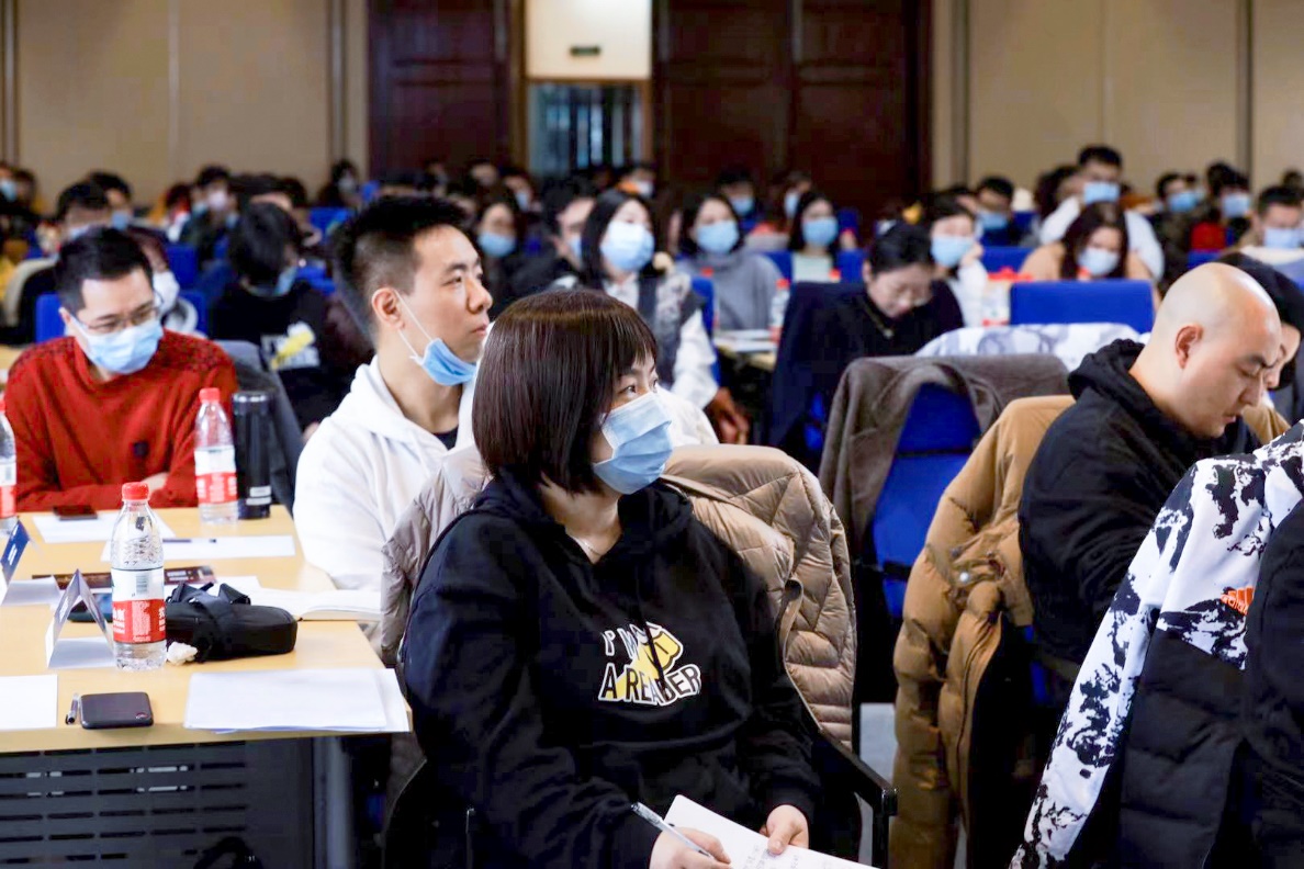 C:\Users\ZHANGR~1\AppData\Local\Temp\WeChat Files\e16a1f73c080641c98bd48936674290.jpg